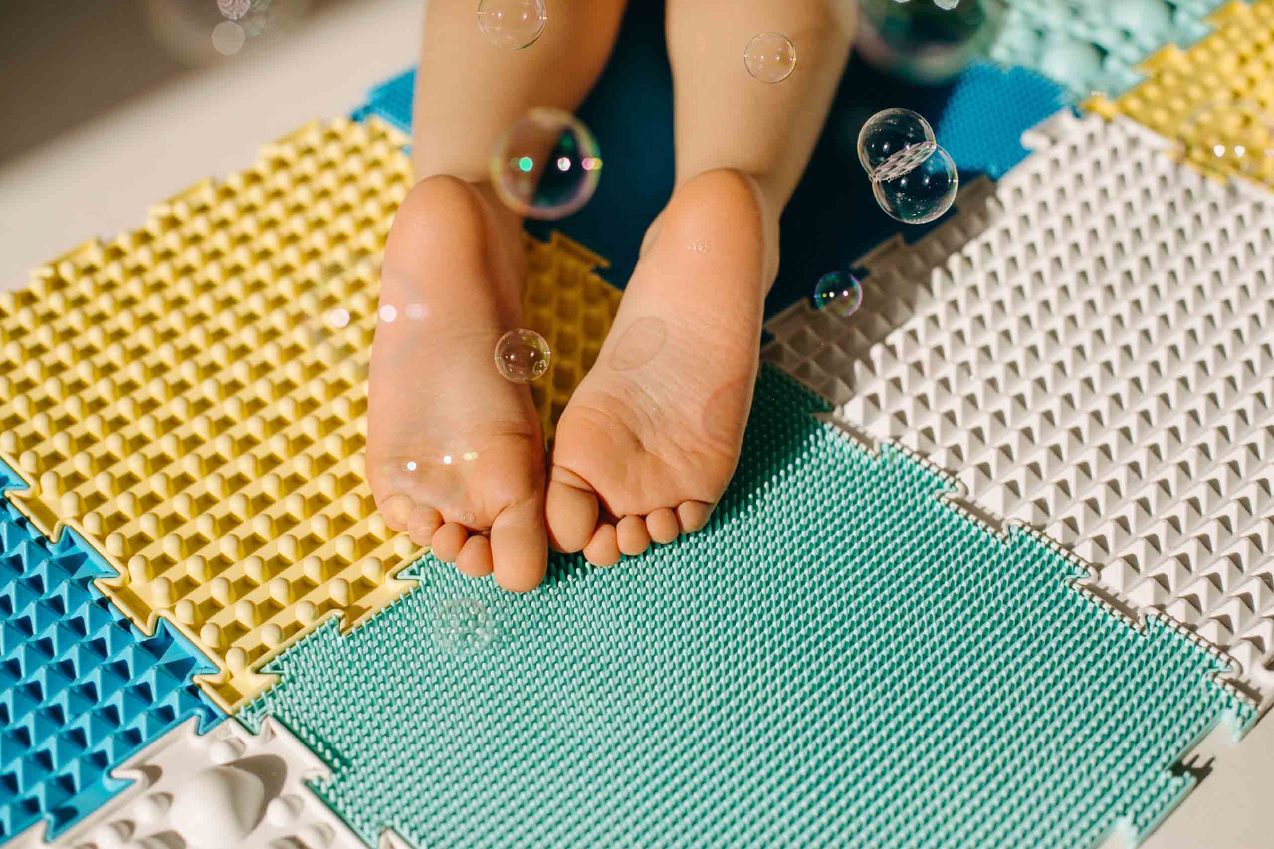 Массажные коврики для ног | Купить ортопедический коврик для детей и взрослых